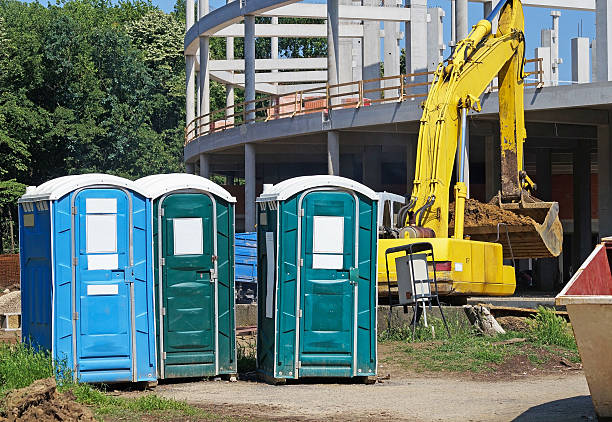 Best Deluxe Portable Toilet Rental  in Vinton, VA